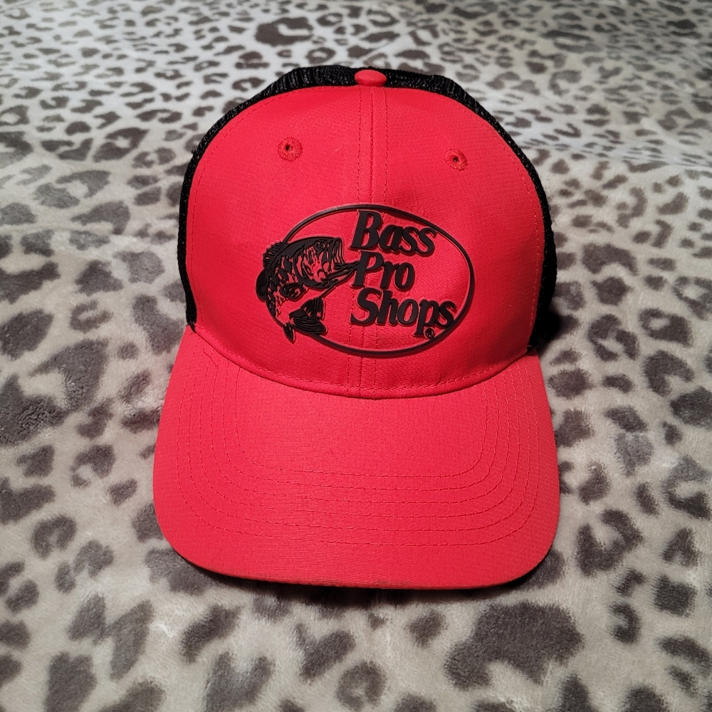 NWOT Bass Pro Shops Black and Red Baseball Cap Hat Women's Men's Unisex M/L OS